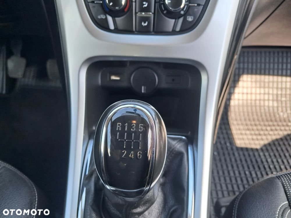 Opel Astra 1.4 Turbo Edition - 17