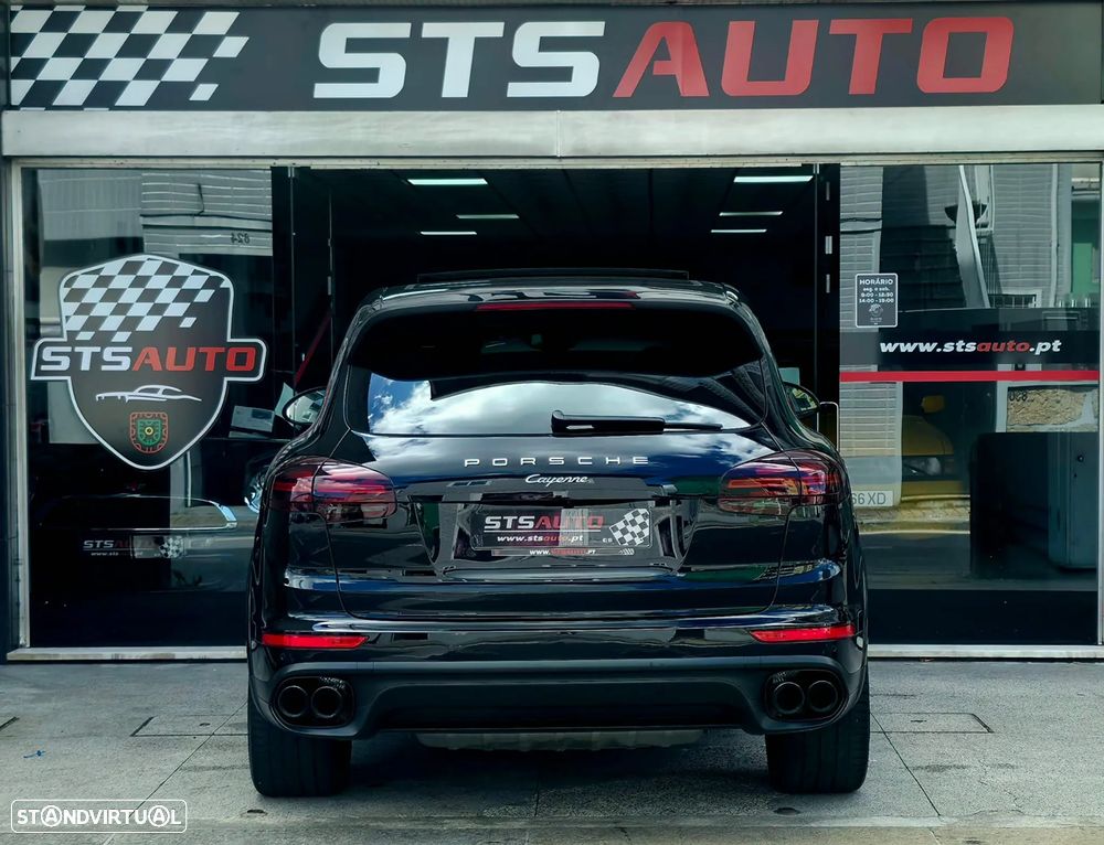 Porsche Cayenne Platinum Edition - 15