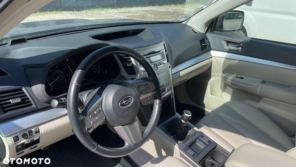 Subaru Outback - 11