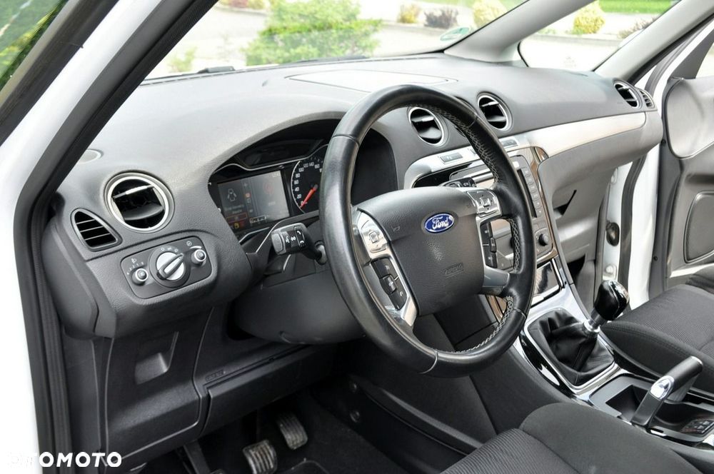 Ford S-Max - 22
