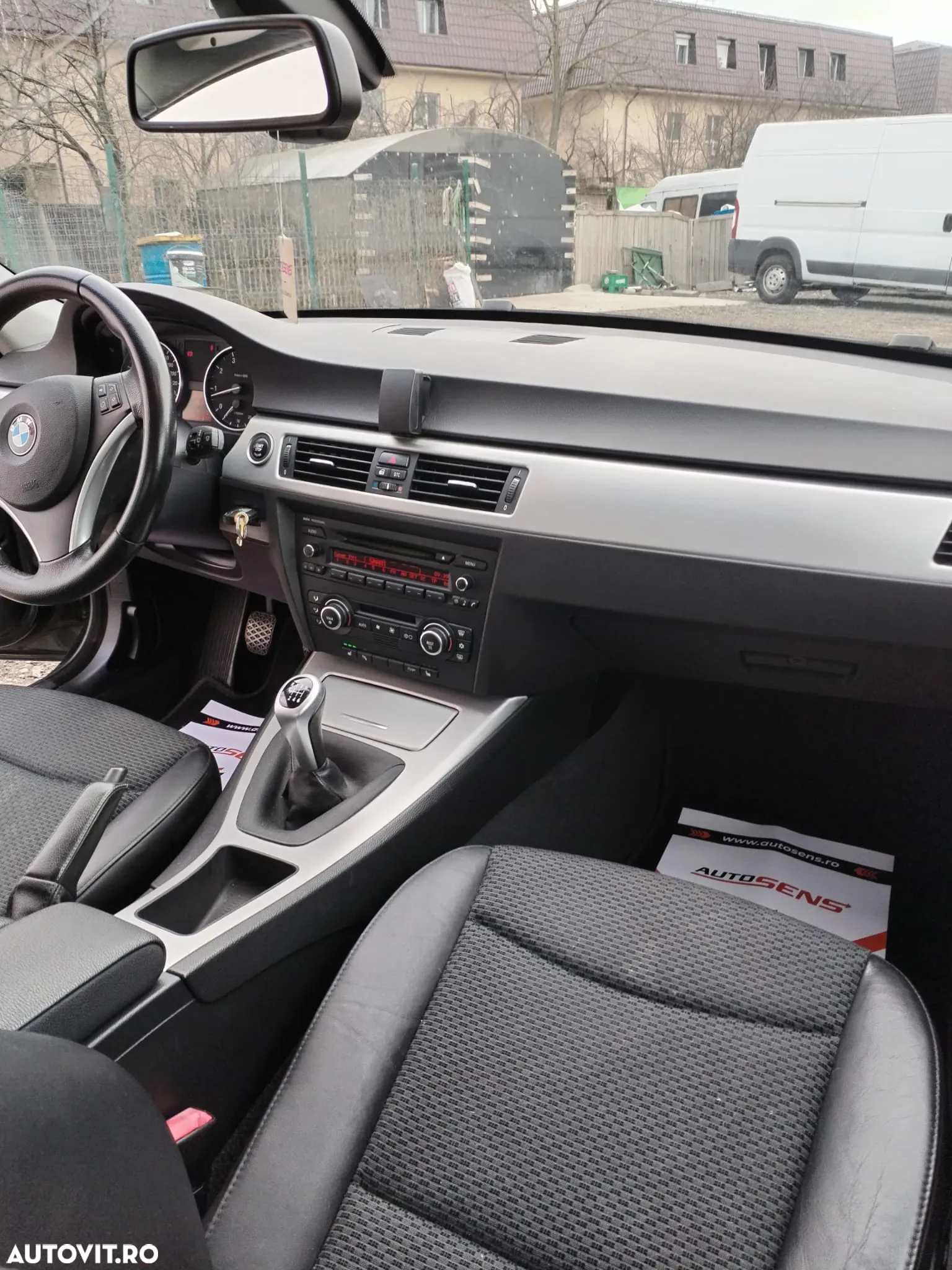 BMW Seria 3 318i - 12
