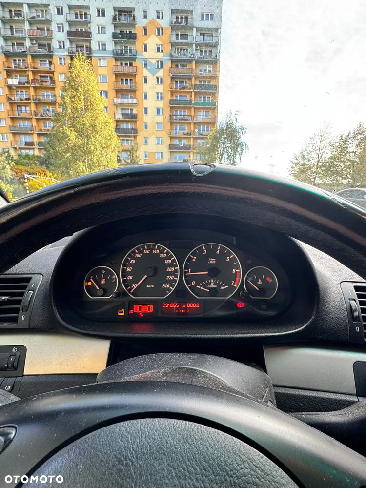 BMW E46 2001 photo 2