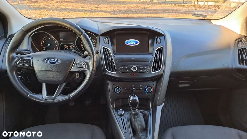 Ford Focus 1.6 SYNC Edition - 8