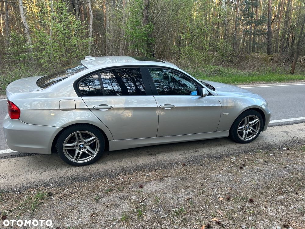 BMW Seria 3 320i - 4