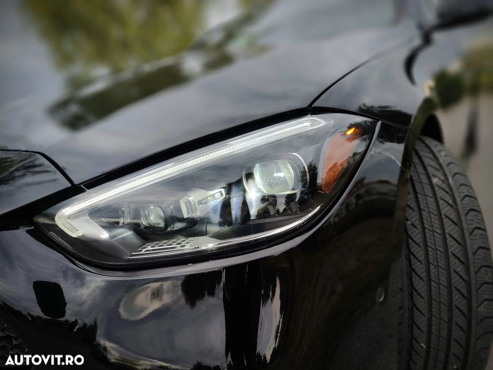 Mercedes-Benz C 300 4Matic T 9G-TRONIC AMG Line - 10