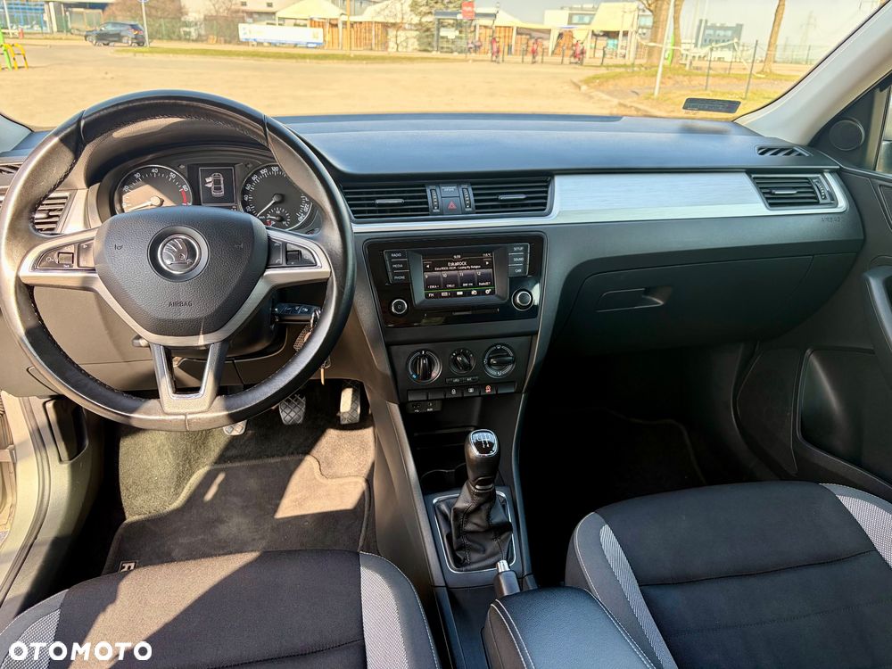 Skoda RAPID 1.2 TSI Ambition - 6