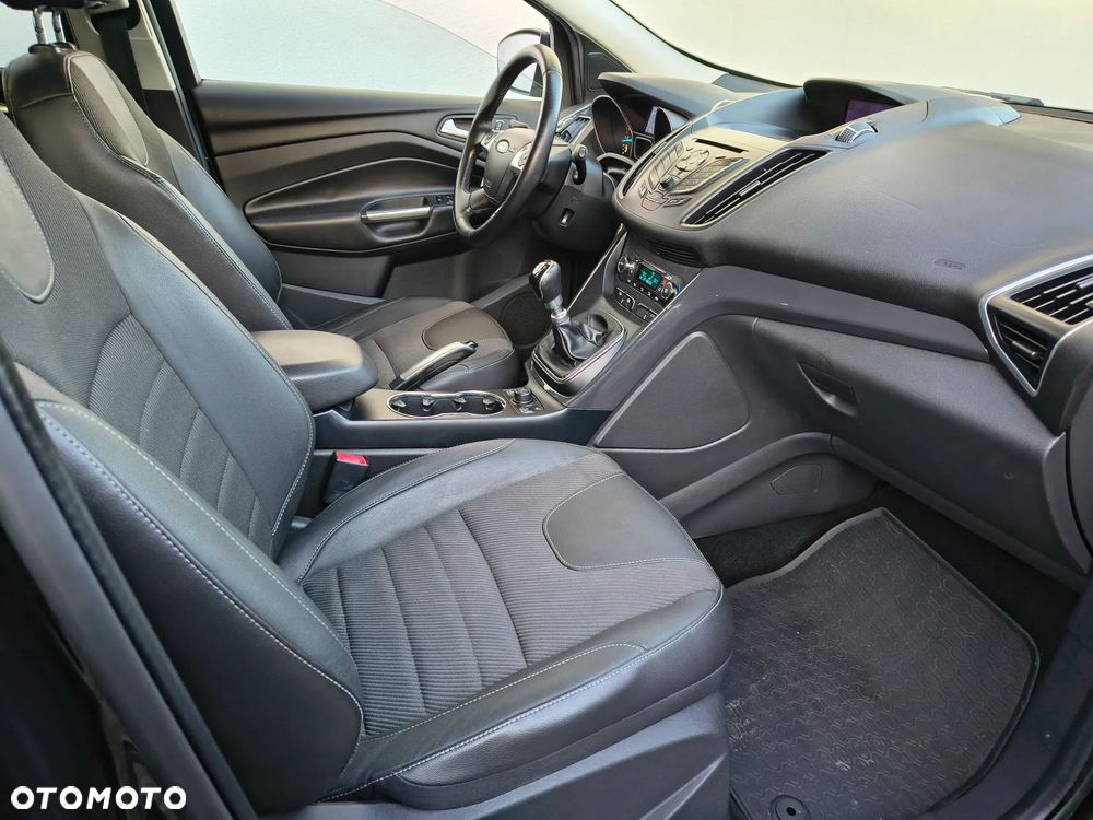 Ford Kuga 2.0 TDCi 4x4 Titanium - 12