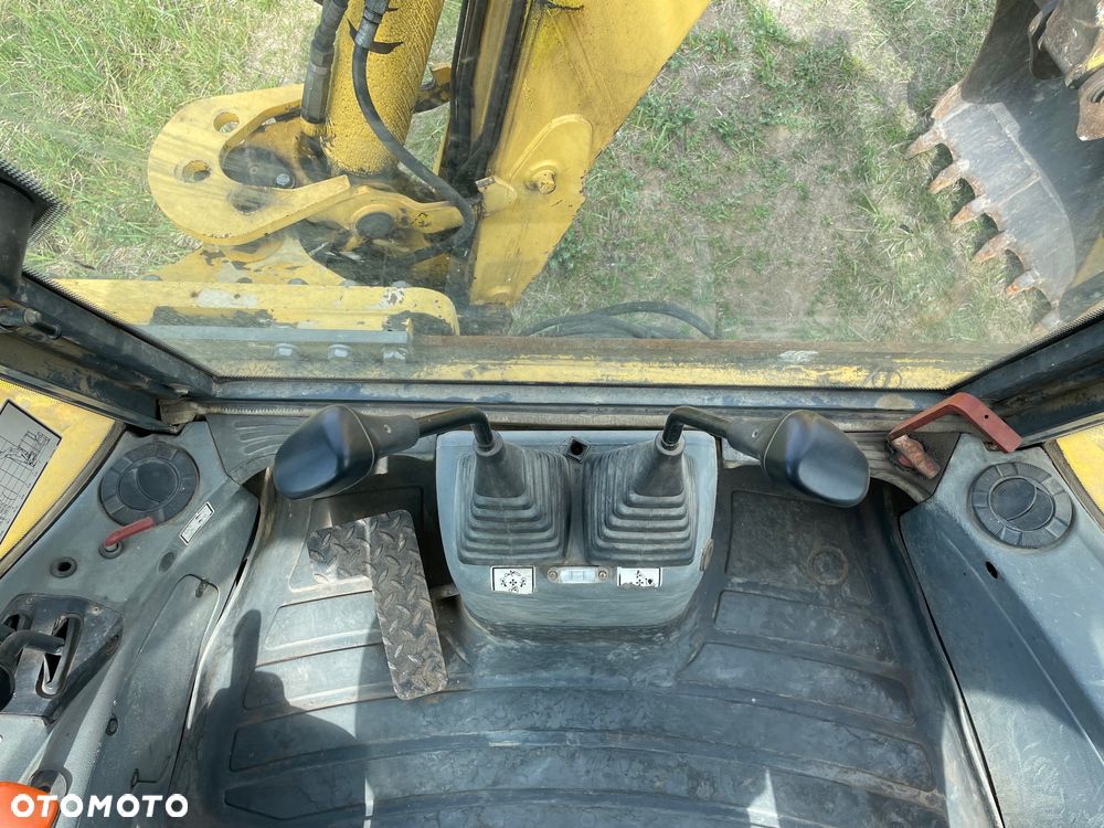 New Holland LB115-4PS - 12