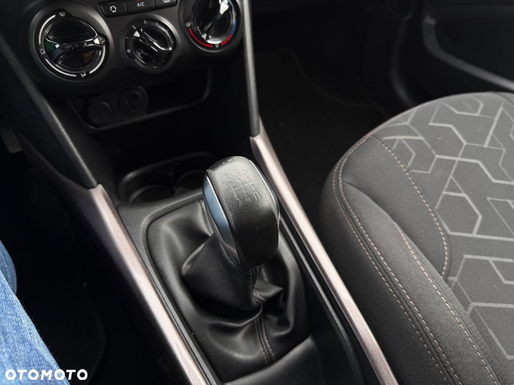 Peugeot 2008 1.6 BlueHDi Style - 16