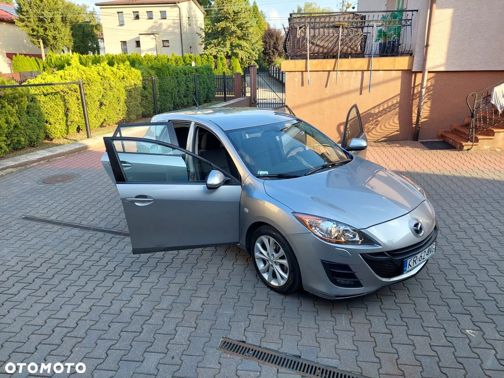 Mazda 3 1.6 Exclusive + - 14