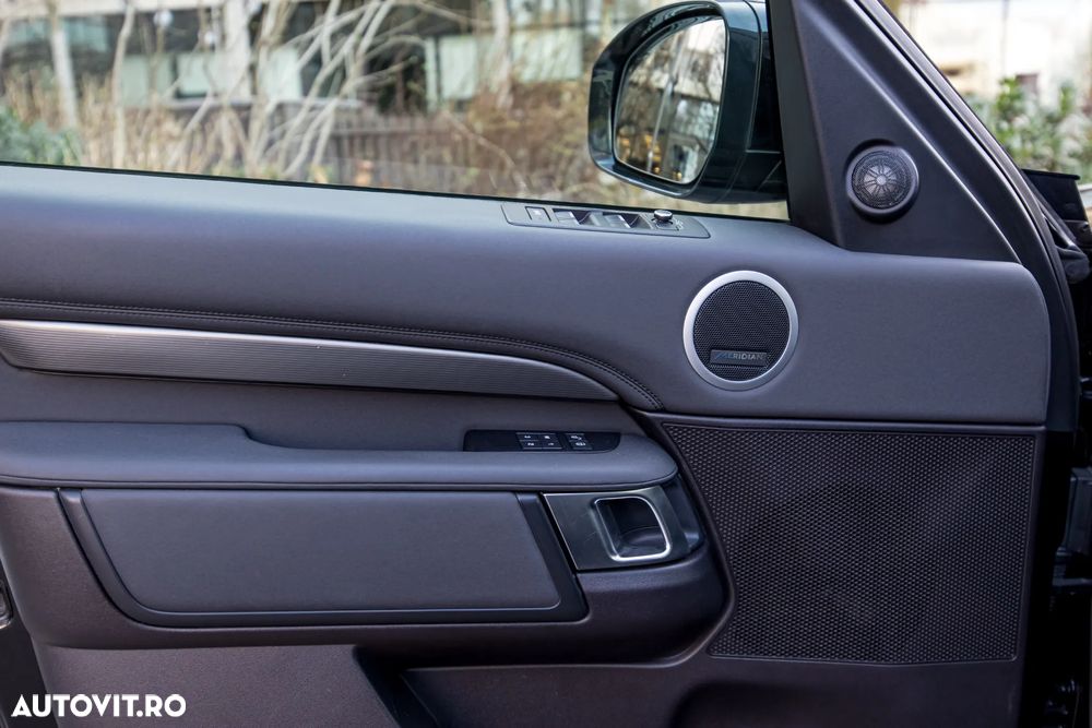 Land Rover Discovery 3.0 L TD6 HSE Luxury - 16