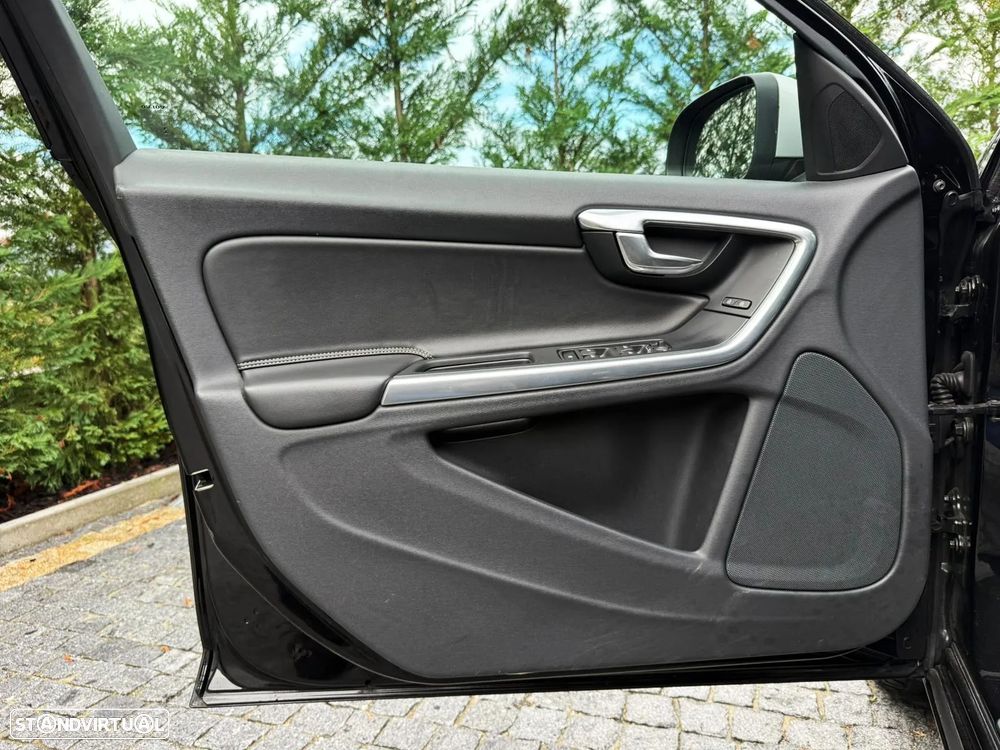Volvo V60 D6 Twin Engine Geartronic RDesign - 10