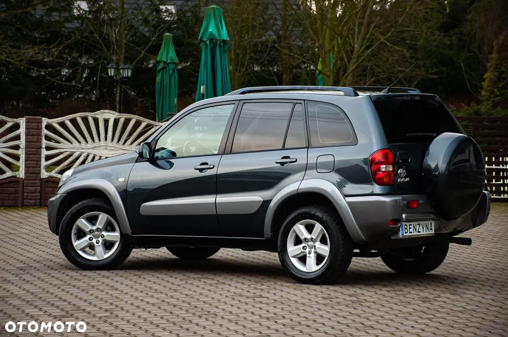 Toyota RAV4 - 14