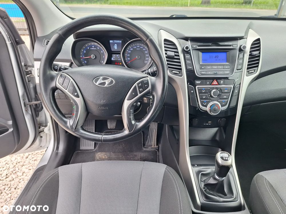 Hyundai i30 blue 1.6 GDI Trend - 25