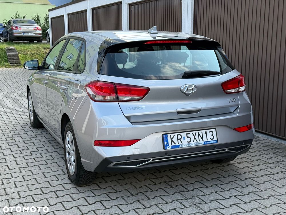 Hyundai i30 1.5 DPI Classic + - 31