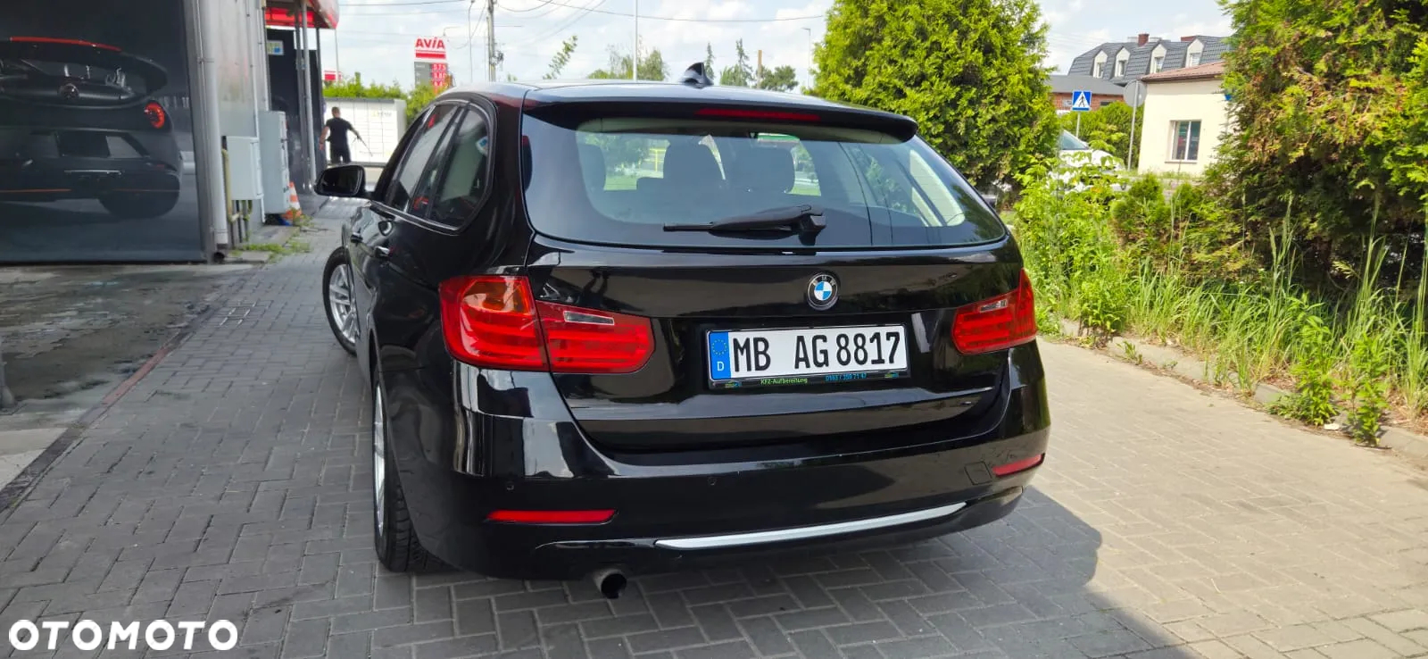BMW Seria 3 320d DPF Touring Blue Performance Edition Exclusive - 11