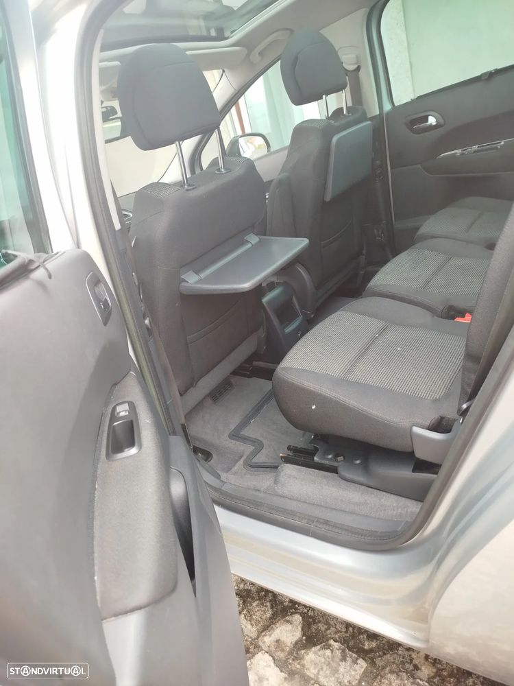 Peugeot 5008 - 4