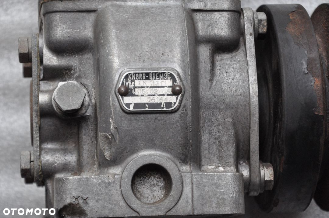 KOMPRESOR SPRĘŻARKA POWIETRZA VALTRA 8550 KNORR NR LK1311 - 3