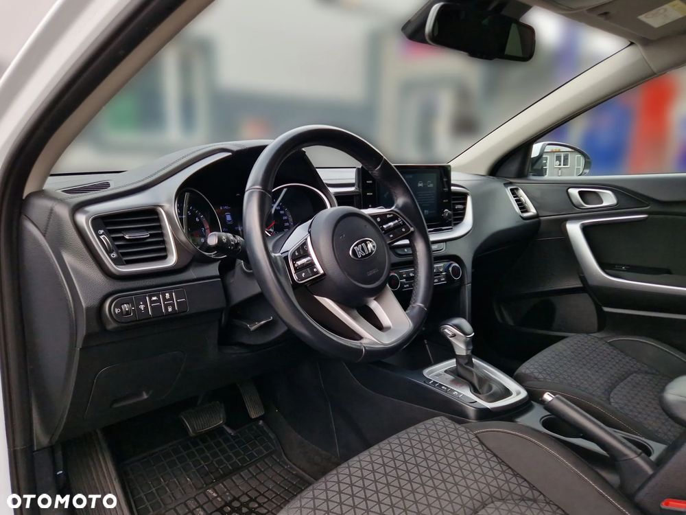 Kia Ceed 1.5 T-GDI M DCT - 9