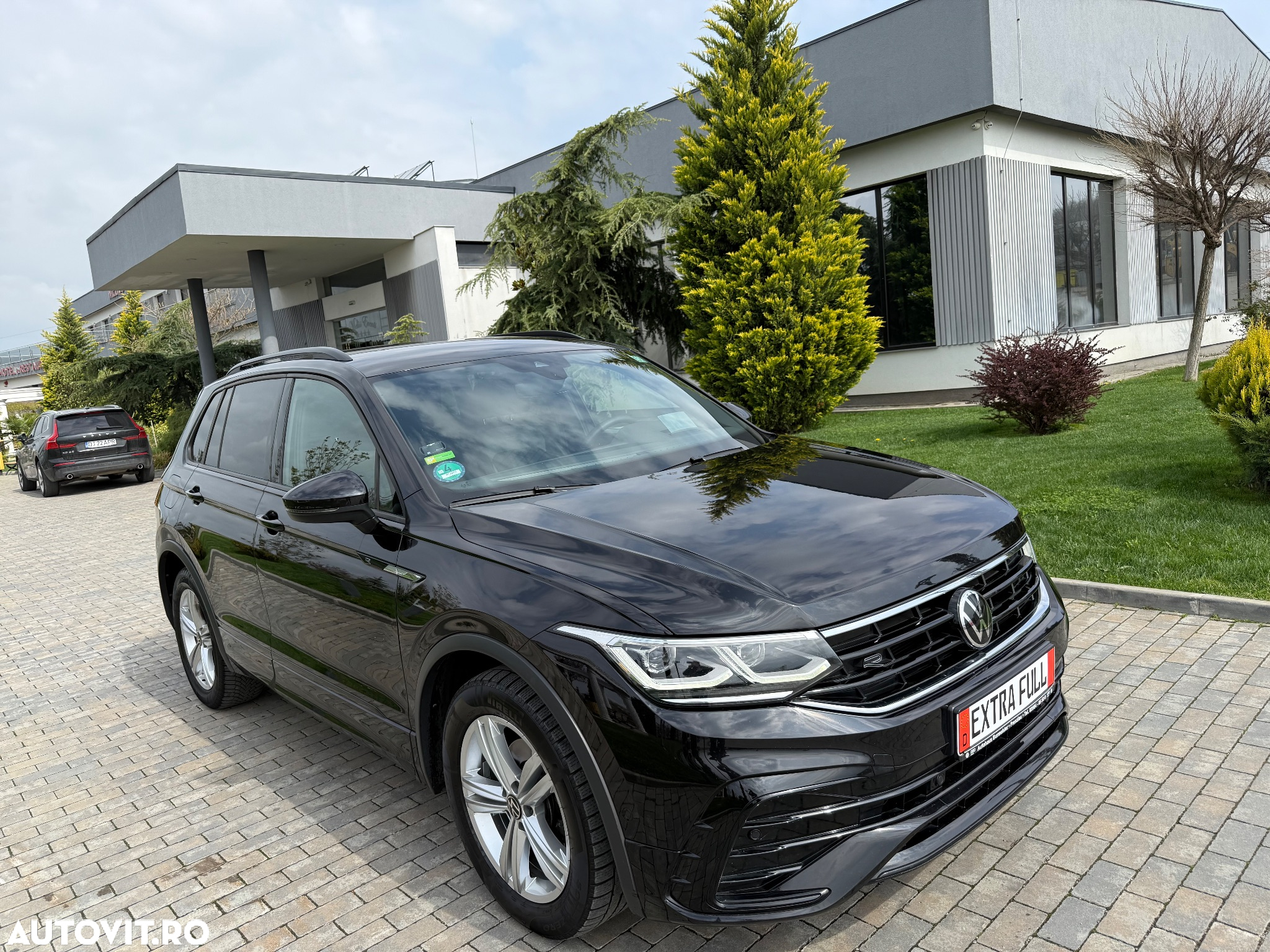 Volkswagen Tiguan 2.0 TDI SCR 4MOTION DSG IQ.DRIVE - 4