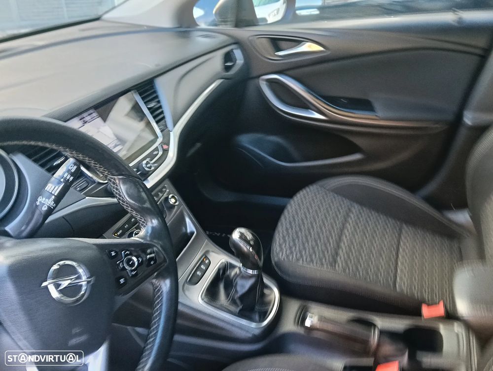 Opel Astra 1.6 CDTI Cosmo S/S J18 - 11