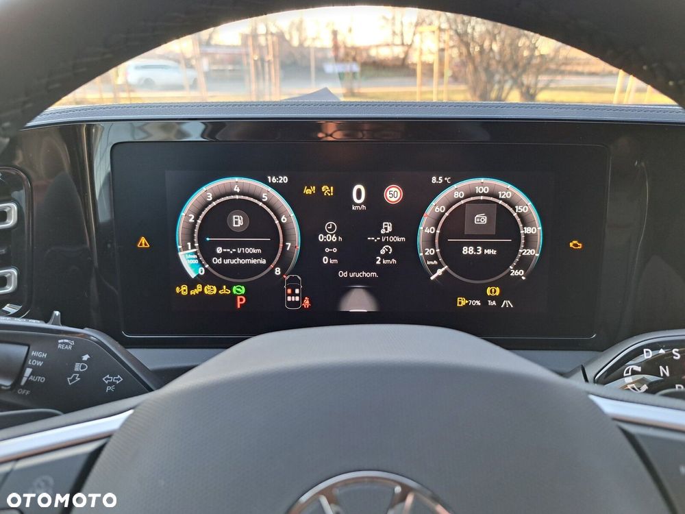 Volkswagen Tiguan - 19