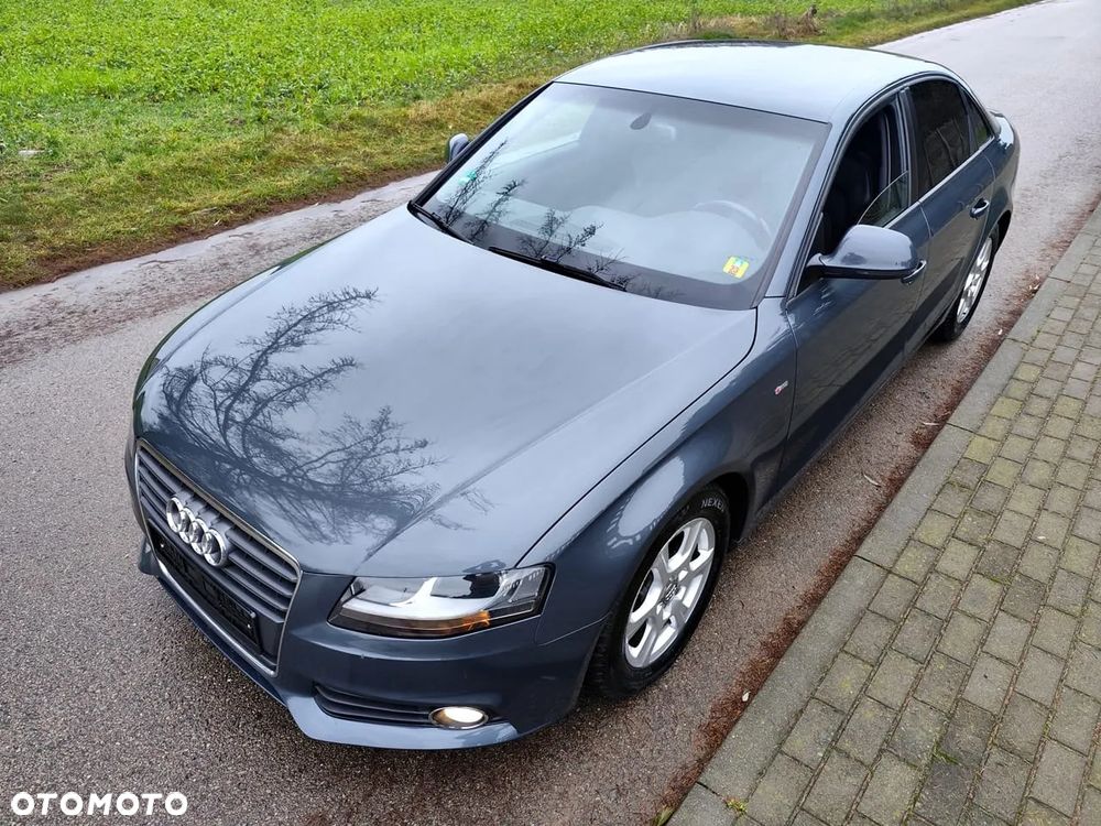Audi A4 Limousine - 5