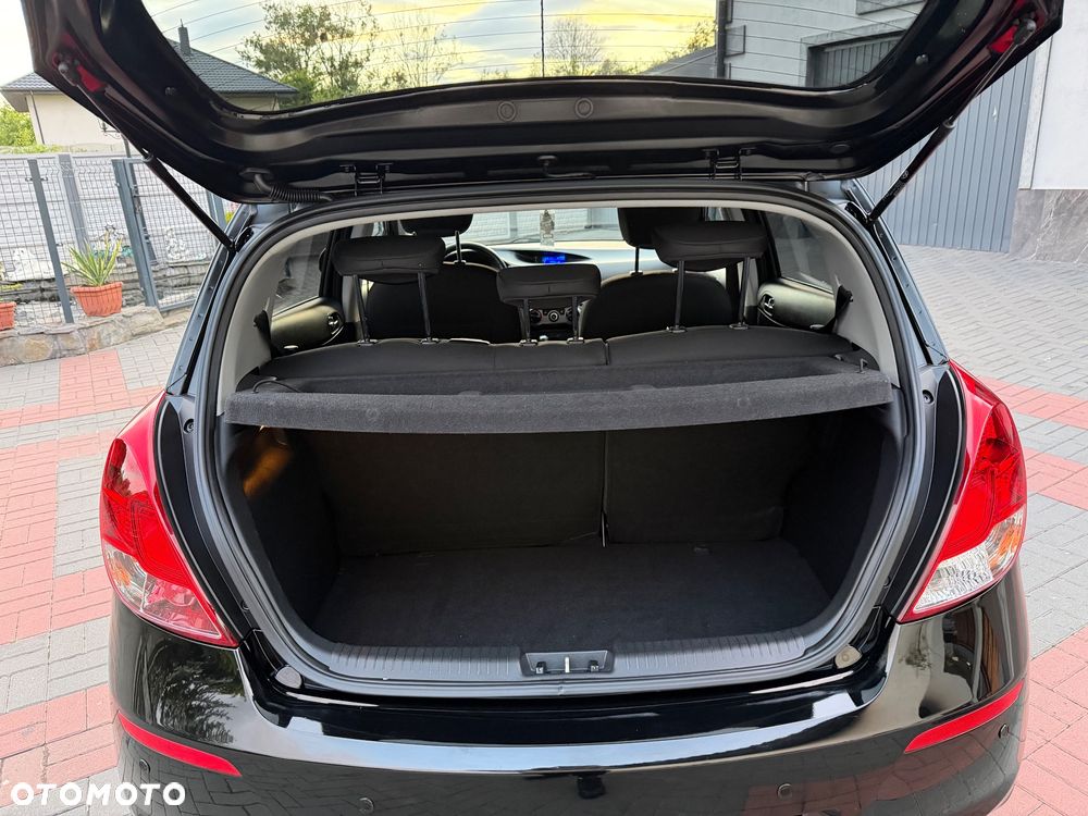 Hyundai i20 1.25 Wersja Jubileuszowa - 19