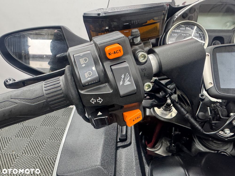 Kawasaki GTR - 28