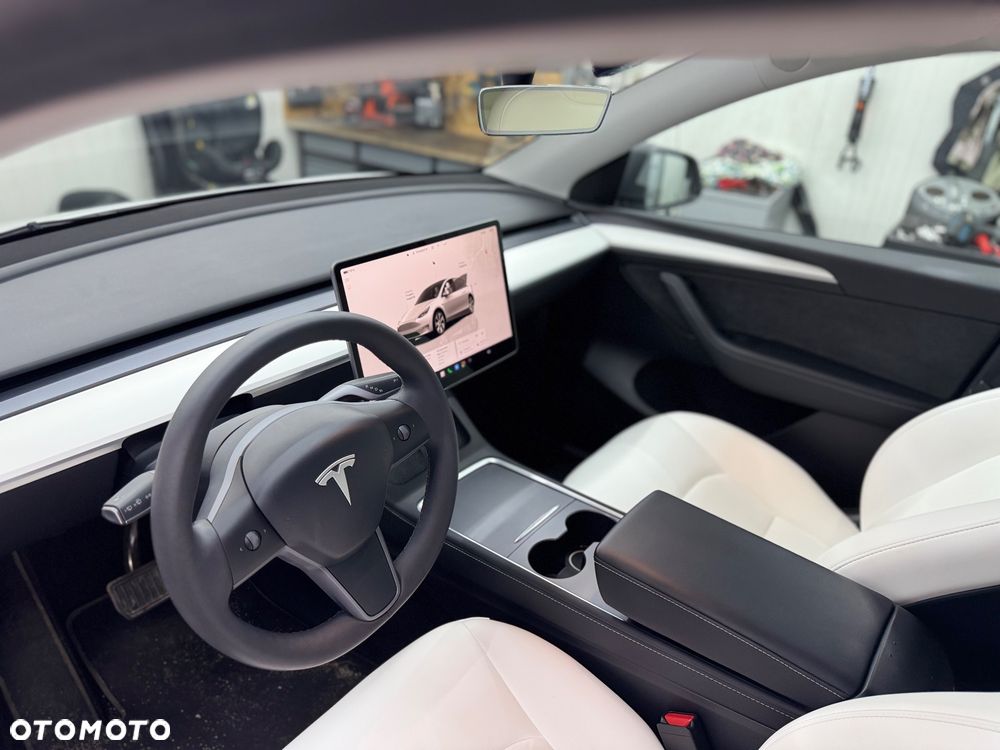 Tesla Model Y RWD - 26
