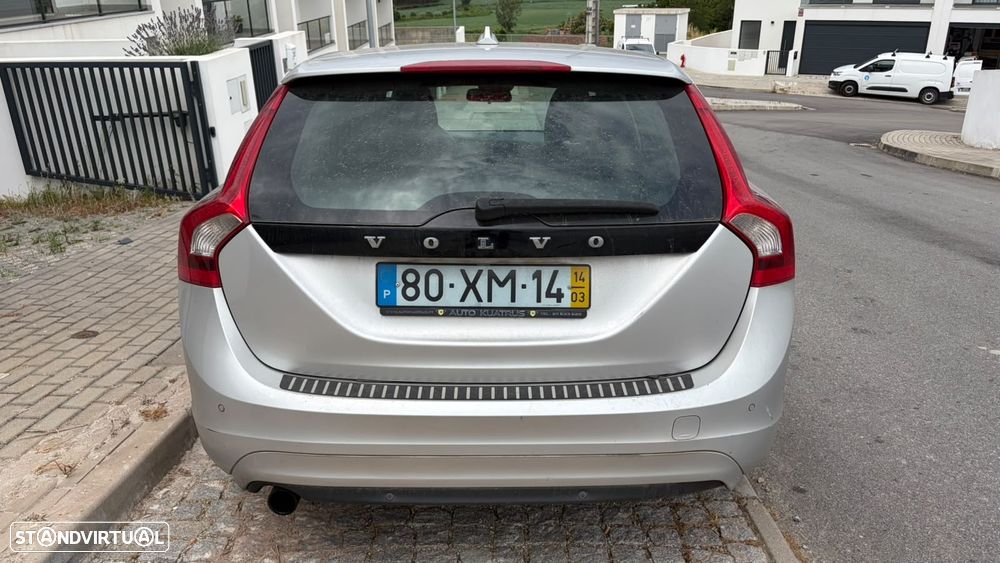 Volvo V60 1.6 D2 Kinetic Eco Powershift - 2