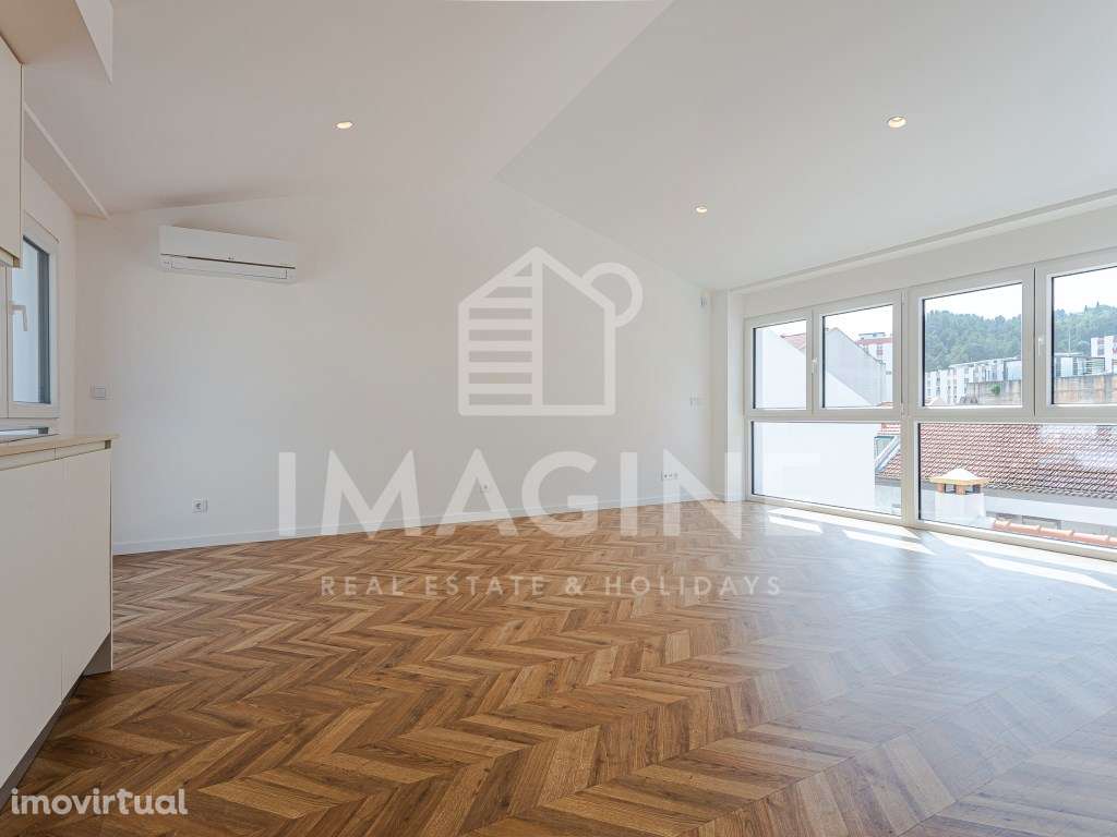 Moradia T1 Duplex na Palhavã, perto da Zona Ribeirinha - Grande imagem: 5/19