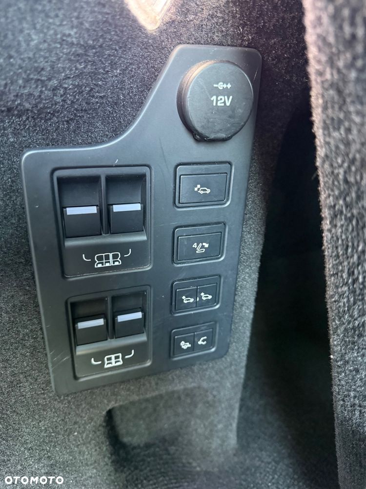 Land Rover Discovery - 12