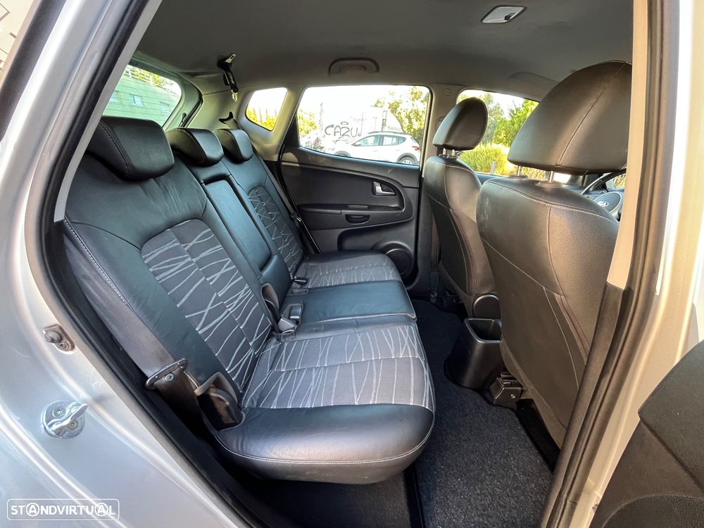 Kia Venga 1.4 CRDi ISG Prime - 26