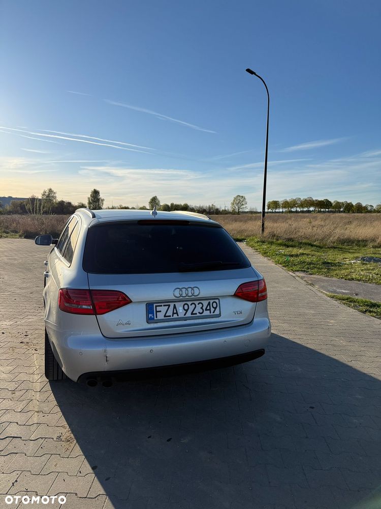 Audi A4 Avant - 9