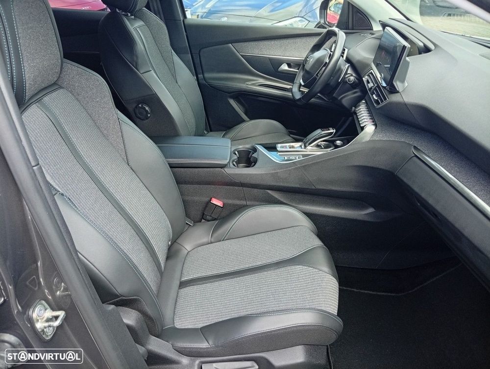 Peugeot 3008 1.5 BlueHDi Allure EAT8 - 19