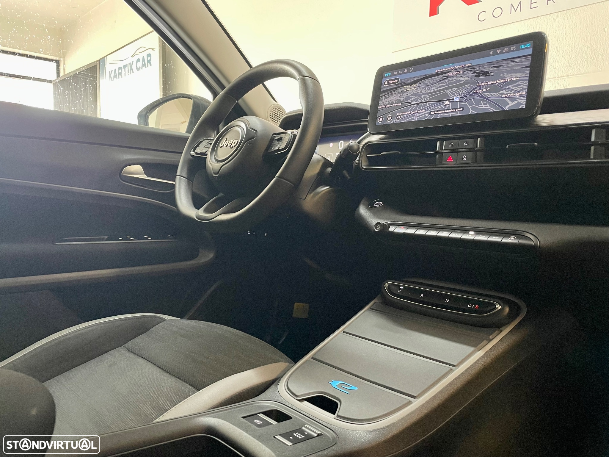Jeep Avenger 54 kWh Longitude - 32