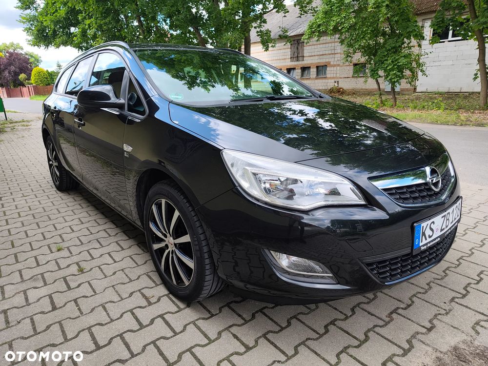 Opel Astra 1.4 Turbo 150 Jahre - 12