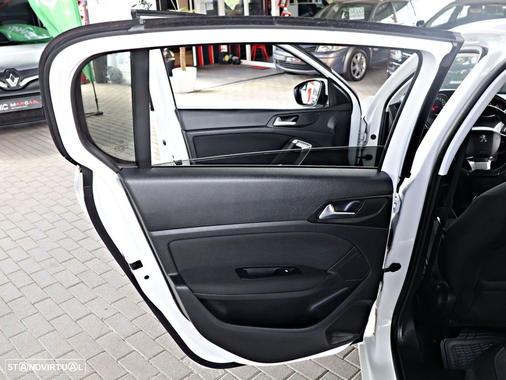 Peugeot 308 1.6 BlueHDi Active J17 - 33