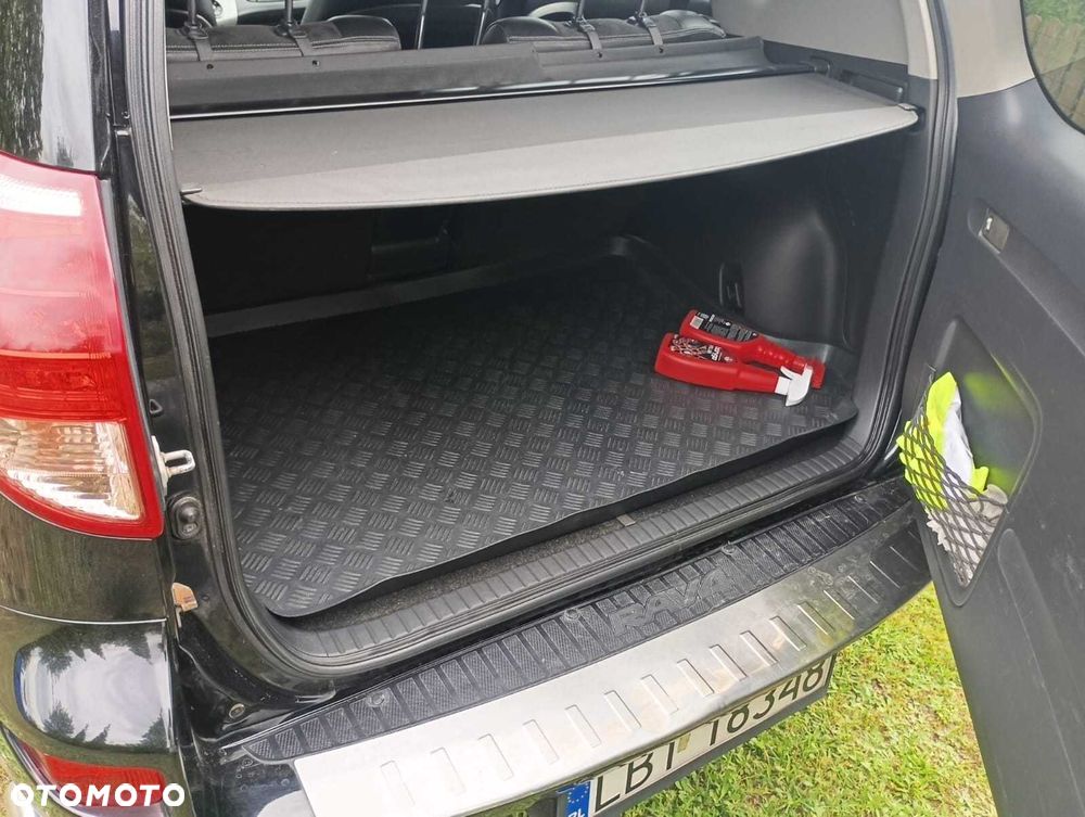 Toyota RAV4 - 3