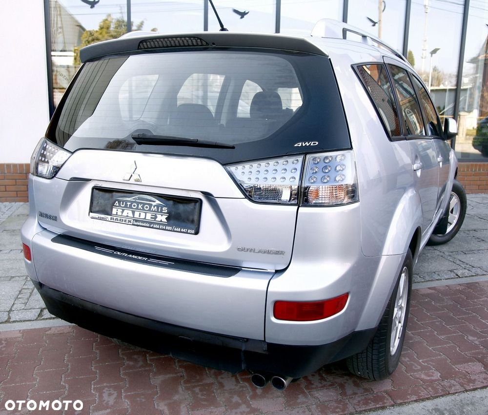 Mitsubishi Outlander - 24