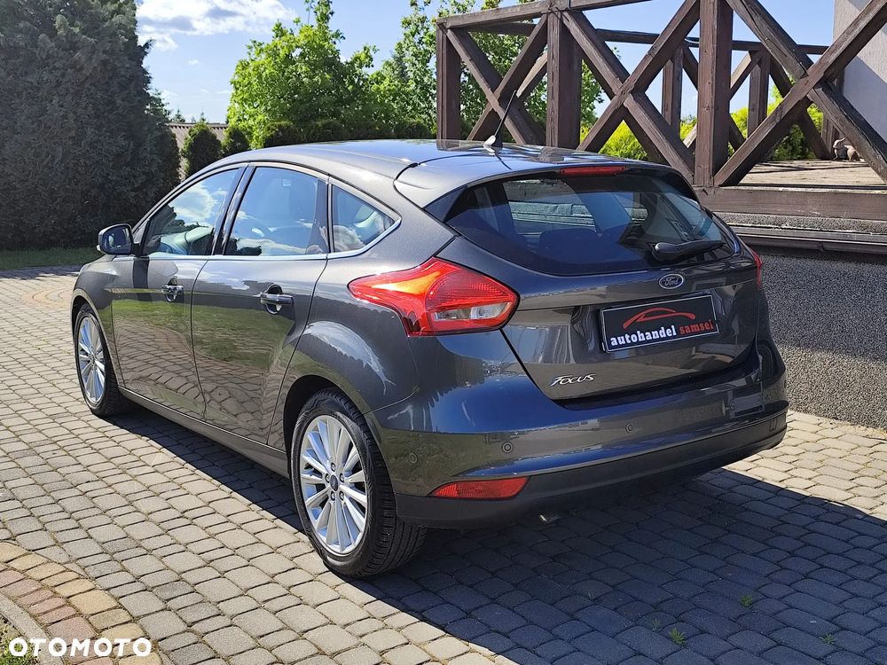 Ford Focus 1.5 EcoBlue STart-Stopp-System TITANIUM - 4