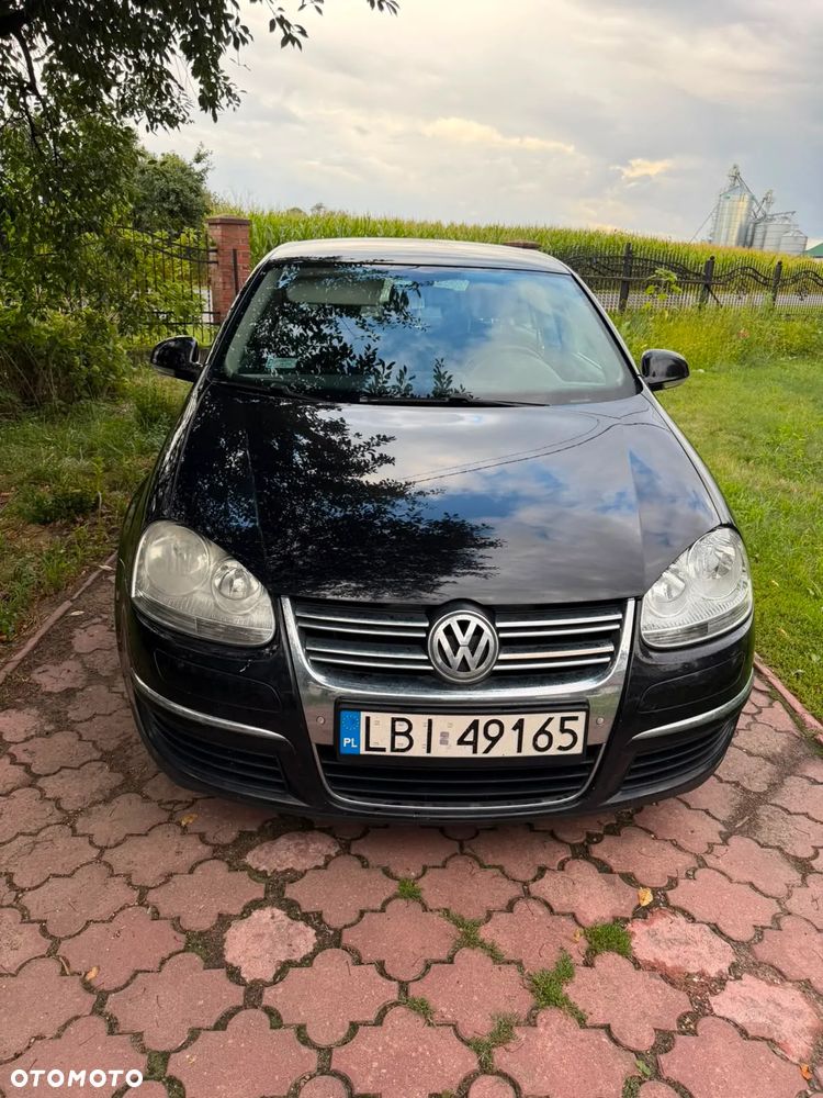 Volkswagen Jetta 1.6 TDI DPF Comfortline - 1