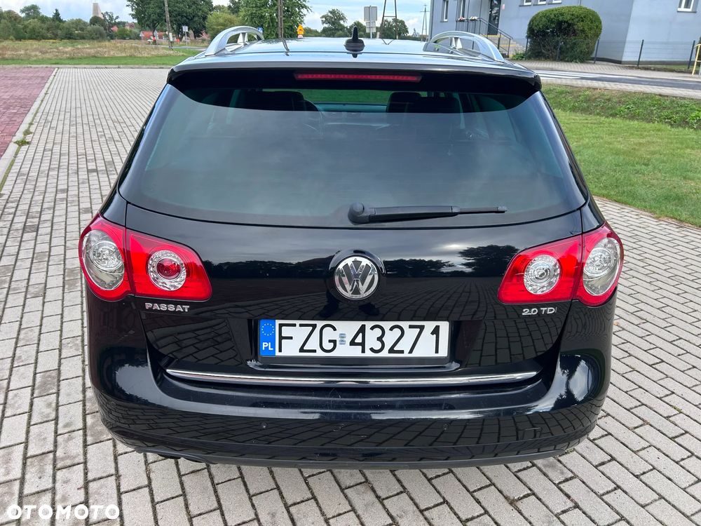 Volkswagen Passat Variant 2.0 TDI DPF R-Line Edition Plus - 9