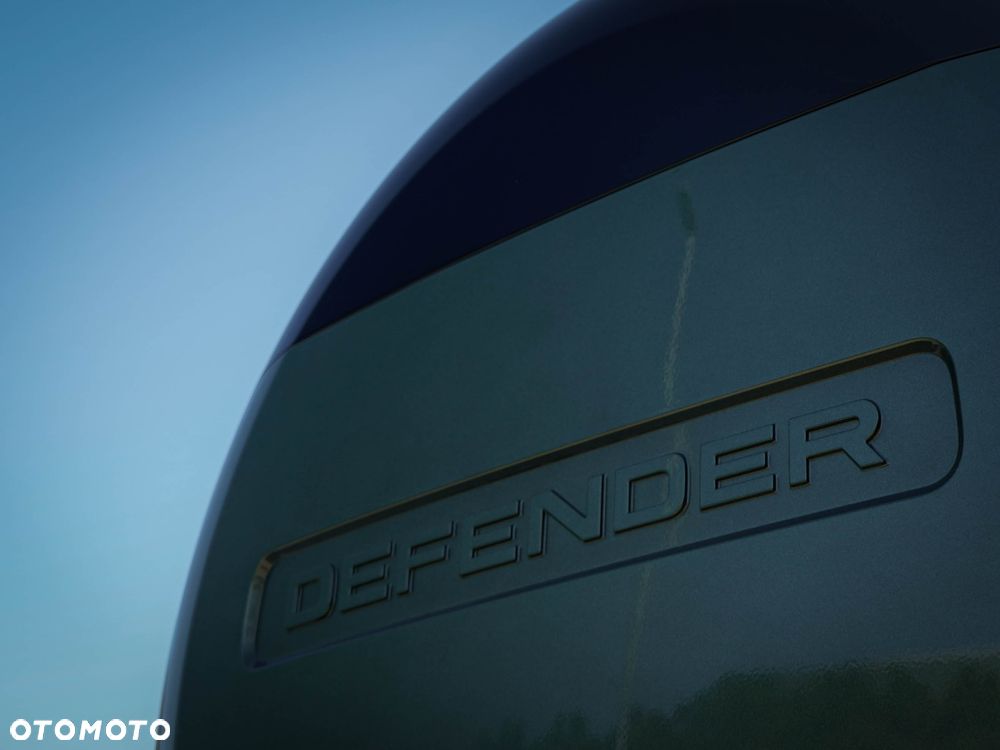 Land Rover Defender 3.0 D350 mHEV X-Dynamic SE - 9