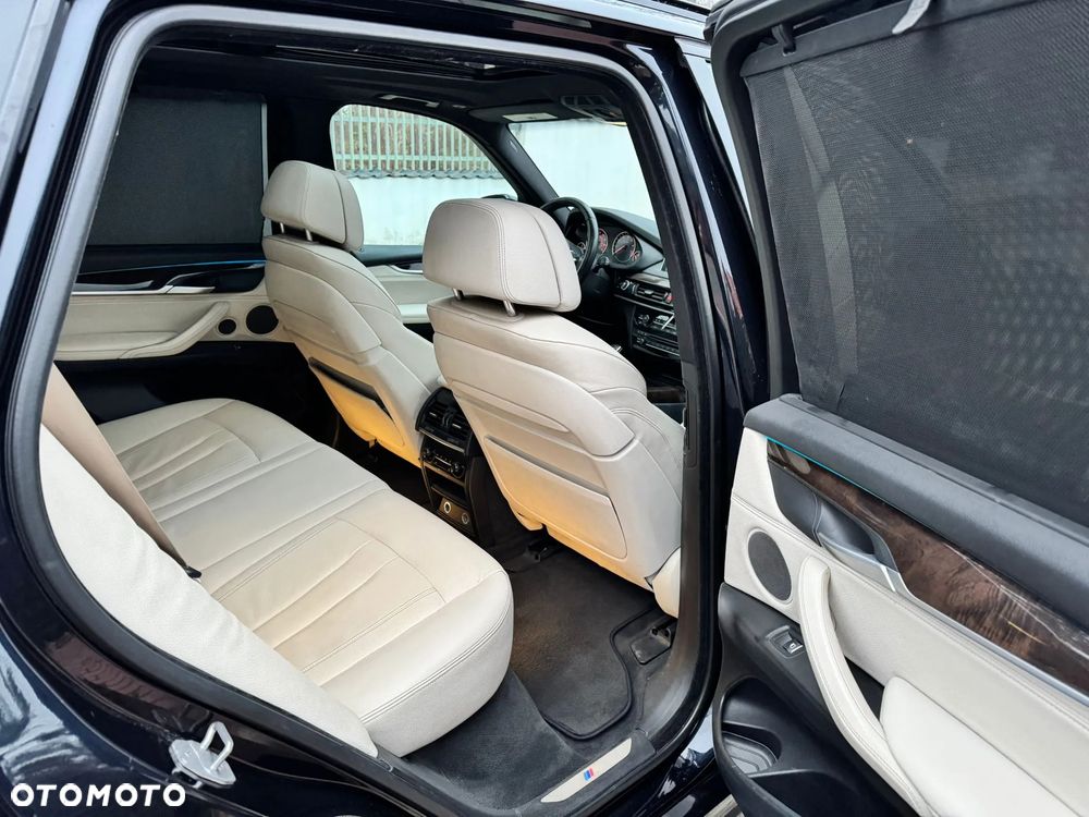 BMW X5 xDrive50i Sport-Aut - 24