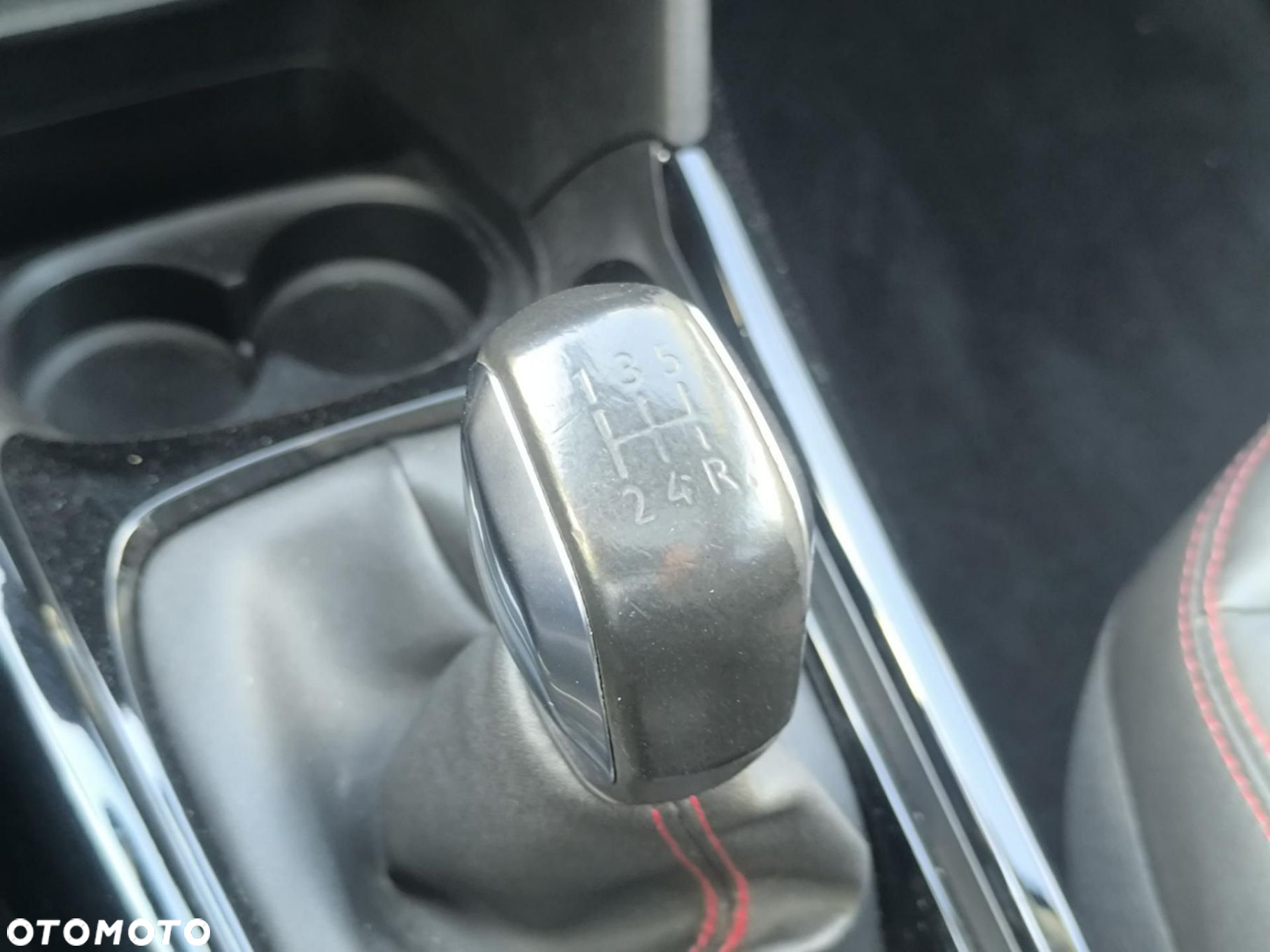 Peugeot 2008 - 24