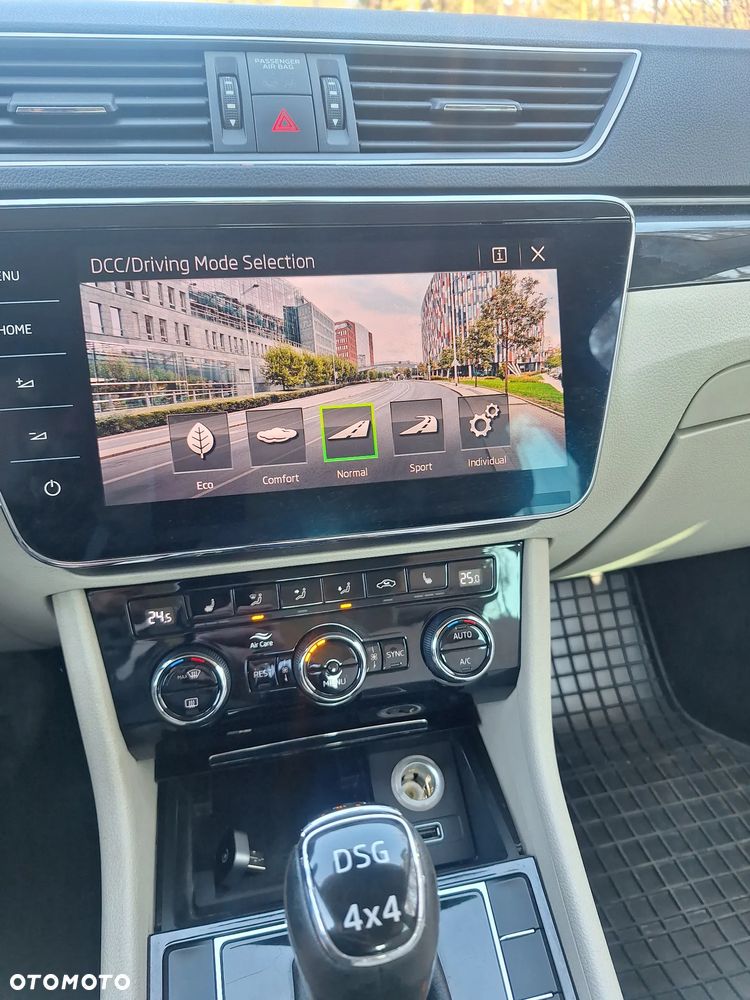 Skoda Superb 2.0 TDI 4x4 L&K DSG - 12