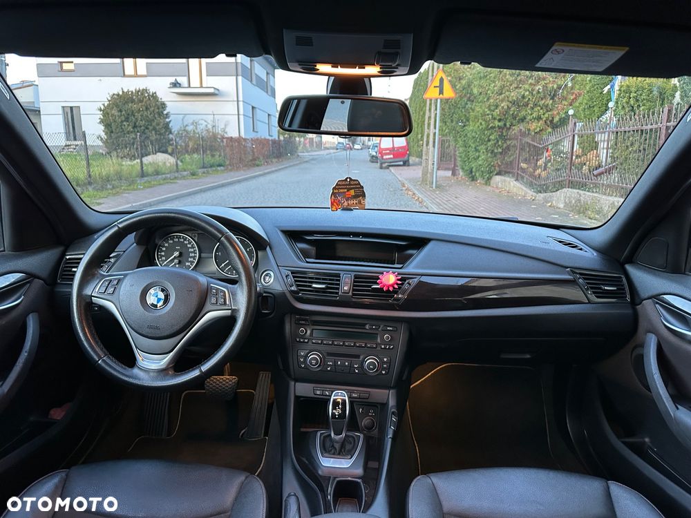 BMW X1 xDrive18d - 10