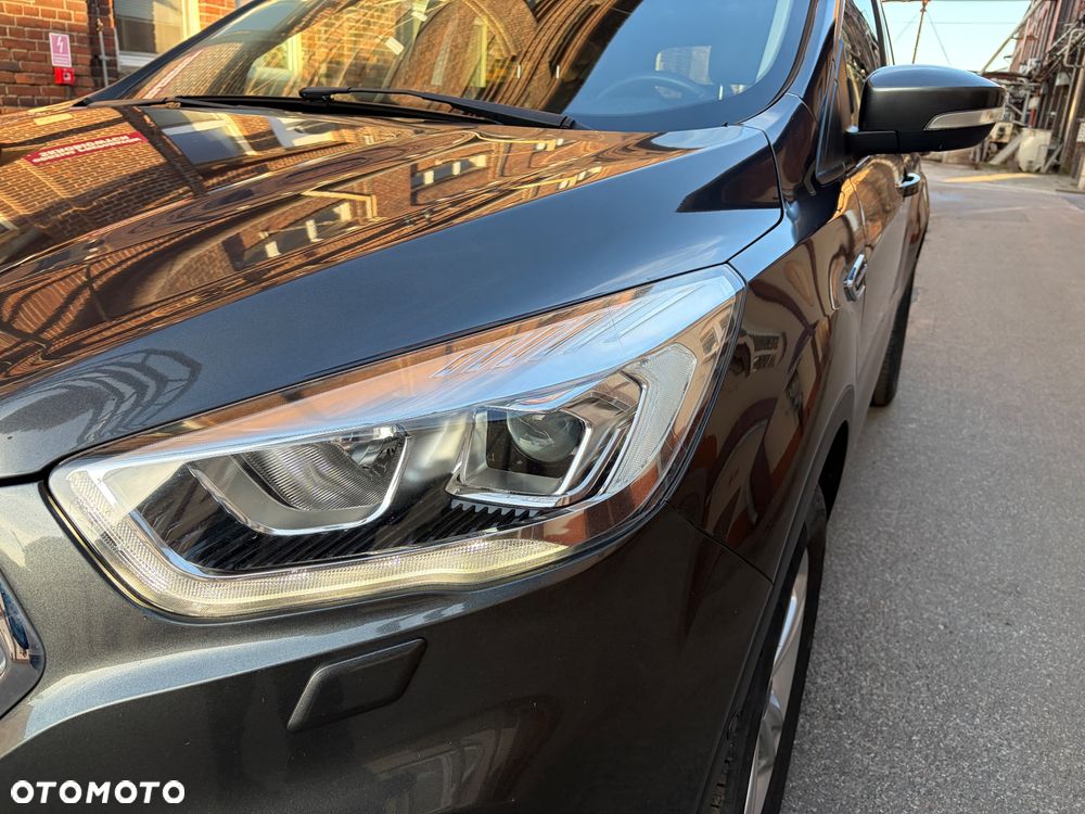 Ford Kuga 1.5 EcoBoost 2x4 Titanium - 6